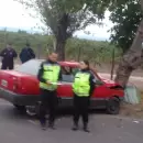 (Video) Un conductor se estrell� contra un �rbol en Maip� y qued� herido