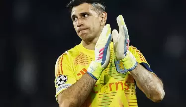 aston villa dibu martinez