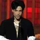 A 10 a�os de su muerte, lanzaron una canci�n in�dita de Prince: c�mo suena "With This Tear"