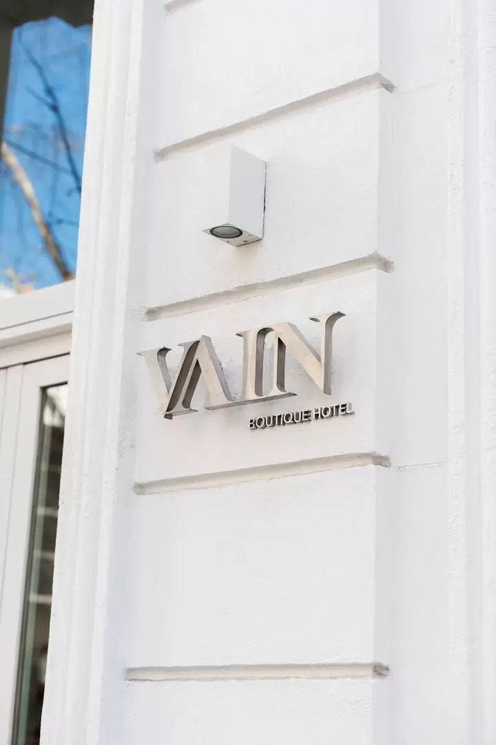 vain hotel 6