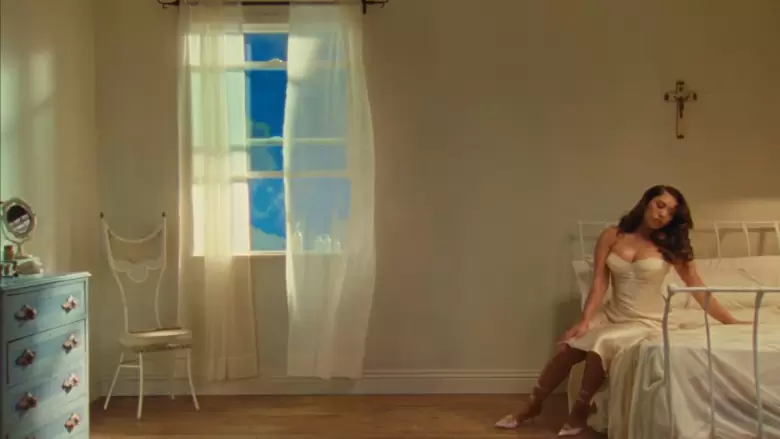 kali uchis