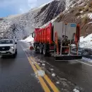 Operativo despeje: removieron nieve de la calzada en el paso Pehuenche y seguir� habilitado