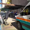 Una mujer se arrojó desde un sexto piso en Capital, cayó al cuarto, volvió a tirarse y se salvó de milagro