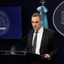 Adorni confirm� la baja del 4% en los precios de la nafta y el gasoil de YPF