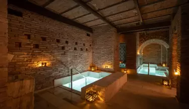 Az�r Hotel