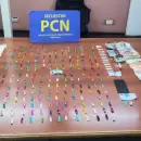 Allanaron dos viviendas en Las Heras: secuestraron cocaína y una joven quedó detenida