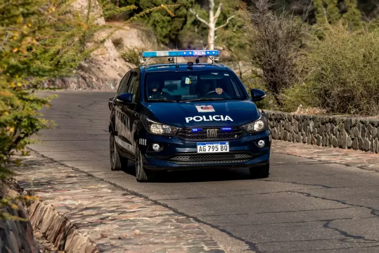 policía Mendoza patrulla