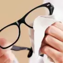 Cómo limpiar bien tus anteojos