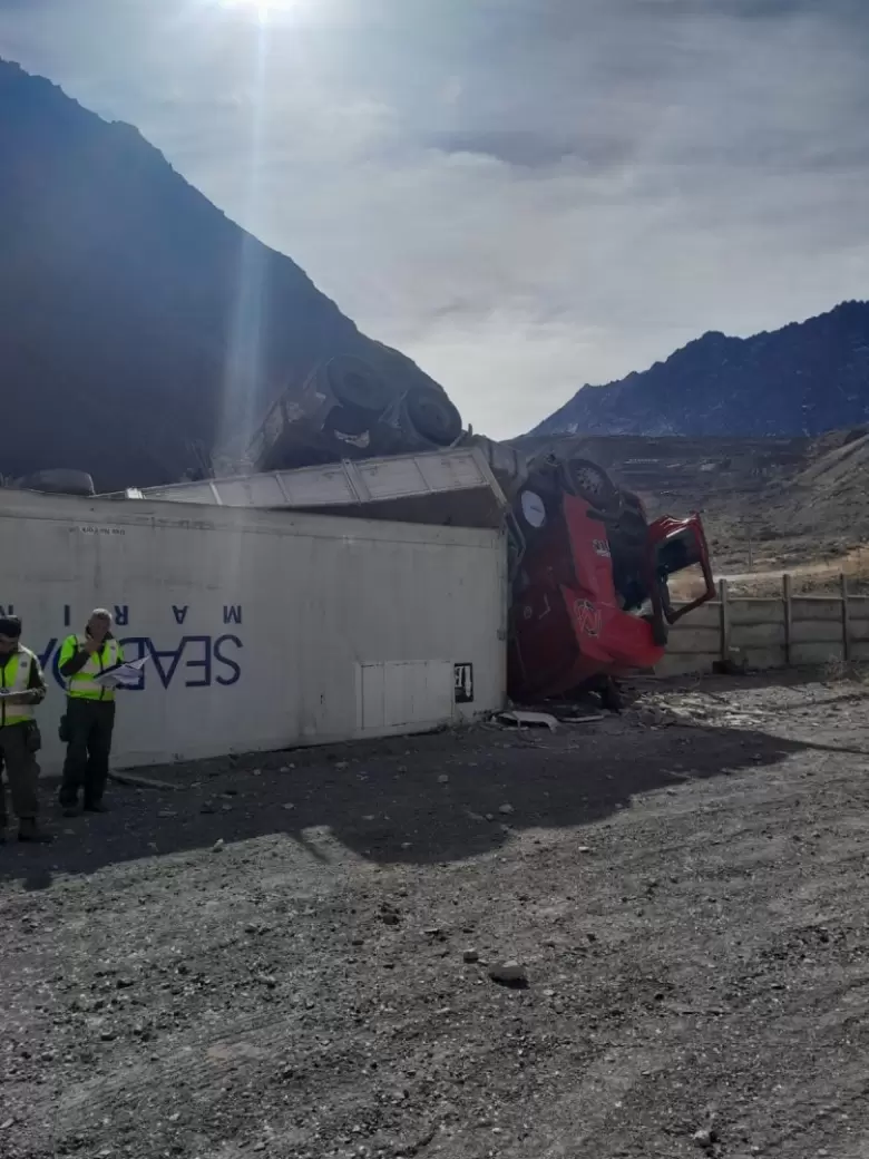 vuelco en el paso a Chile