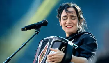 julieta venegas
