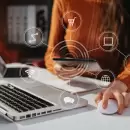 El 82% de los hogares tiene internet fijo y 4 de cada 10 navegan a m�s de 100 megas