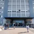 Buscan a un paciente que estaba con custodia policial y se fugó del Hospital Central