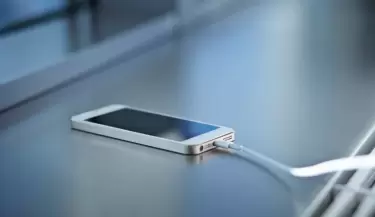 celular cargando