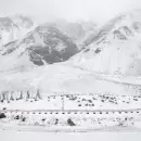 (Videos) Nieva intensamente en la alta montaña y está cerrado el paso a Chile