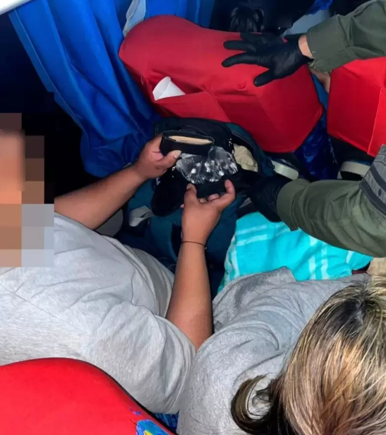 Pasajero con cocaína