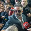 (Video) As� agredieron e insultaron a Luque cuando lleg� al juicio por la muerte de Diego Maradona