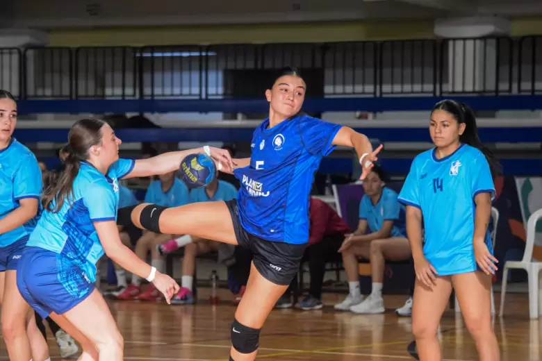 HANDBALL