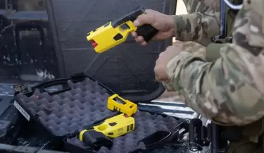pistolas Taser