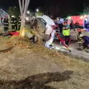 Dos muertos y tres heridos graves en un violento accidente en Maipú