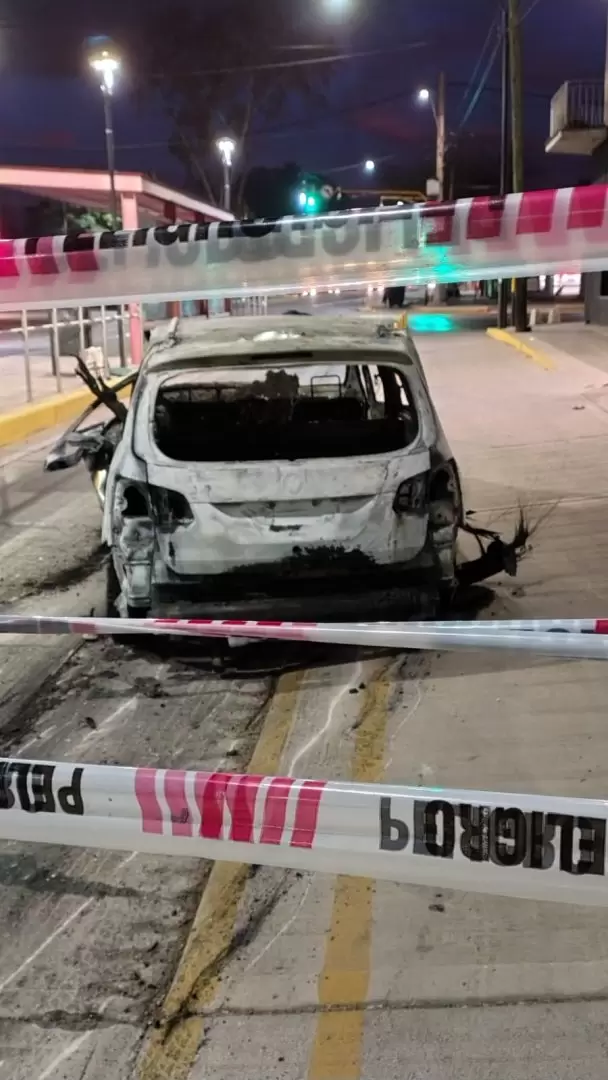 auto incendiado