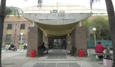 Un beb� cay� en un balde con lavandina en Santa Fe, est� grave y su pron�stico es reservado
