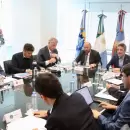 D�lares debajo del colch�n: el Gobierno logr� el respaldo de Cornejo y otros gobernadores