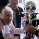 (Video) El emotivo gesto de Platense con la abuela de 98 años que se enteró del título por los diarios