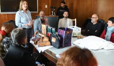 Econom�a Social entreg� ayudas econ�micas a 12 unidades productivas del Gran Mendoza