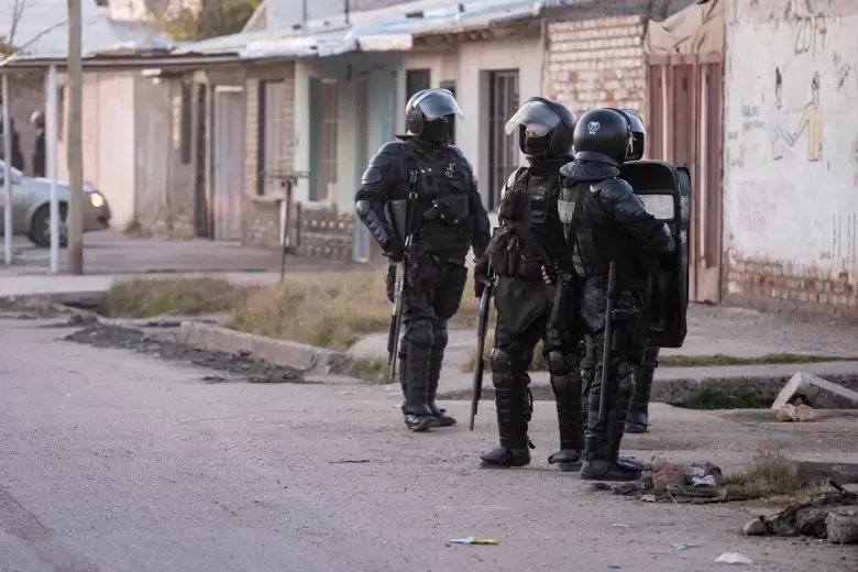 Megaoperativo en Las Heras