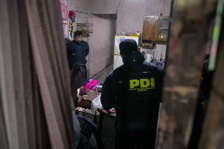 Megaoperativo en Las Heras