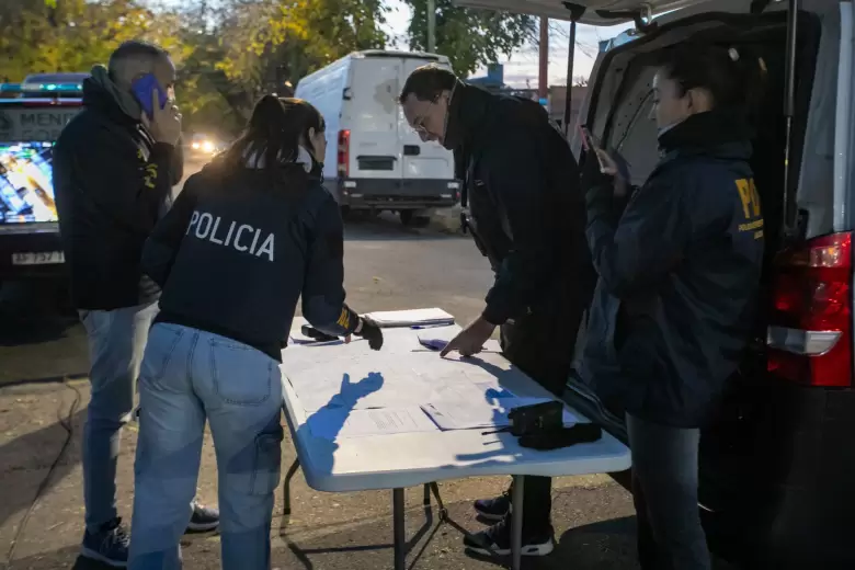 Megaoperativo en Las Heras