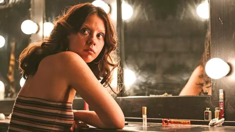 mia goth