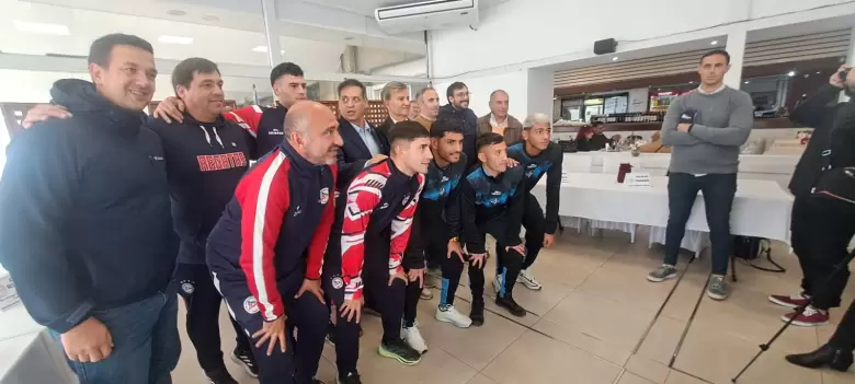 Regatas y Atlético Argentino