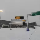(Video) No da tregua la nieve en la frontera con Chile y solo se puede llegar hasta Puente del Inca