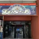 Allanaron la Galería Tonsa, por una presunta venta de celulares robados