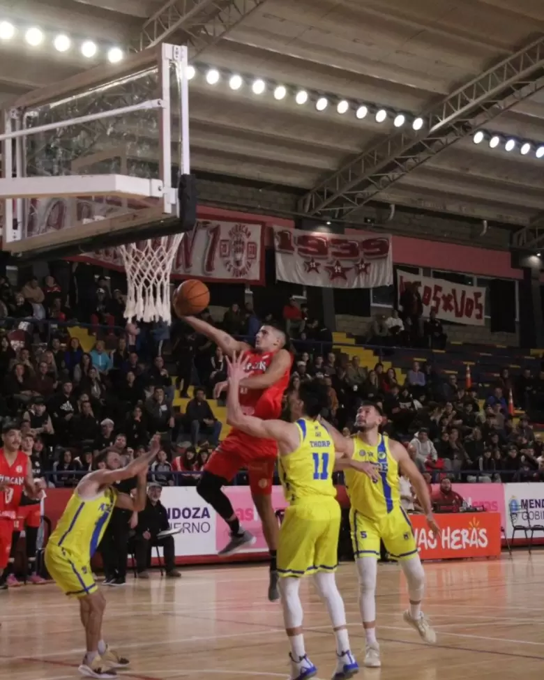 HURACAN LAS HERAS B�SQUET