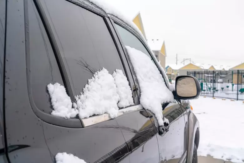 auto nieve frio