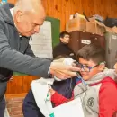 El uso temprano de celulares en niños podría impulsar una epidemia global de miopía