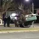 Violento choque y vuelco en pleno centro de Malarg�e