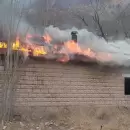 (Videos) Un incendio provoc� serios da�os en una casa de monta�a de Polvaredas