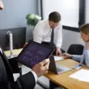 Un relevamiento indica que la IA gana terreno en empresas, pero sin inversi�n ni talento suficiente
