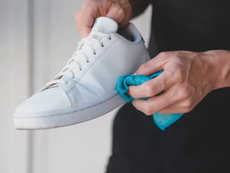 zapatillas blancas