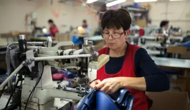 trabajadora trabajo empleo textil