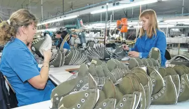 INDUSTRIA DEL CALZADO ZAPATILLAS