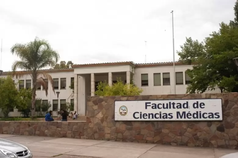 fcm uncuyo