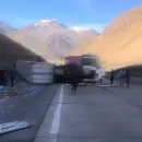 (Videos) Violento accidente en la ruta 7: chocaron dos camiones cerca de Penitentes