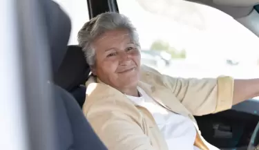 adulto mayor auto