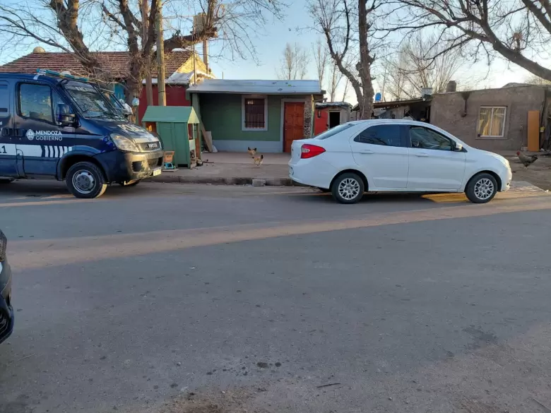POLICÍA