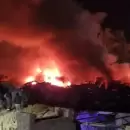 Importante incendio en la playa de secuestros de vehículos de Las Heras