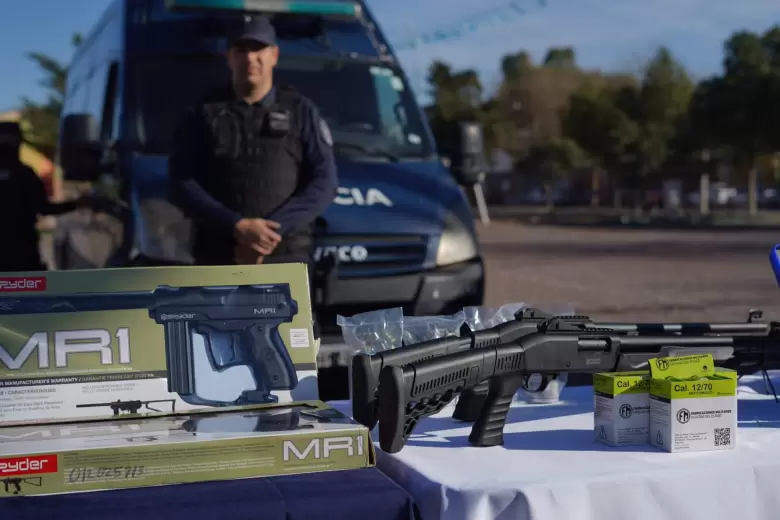 policias